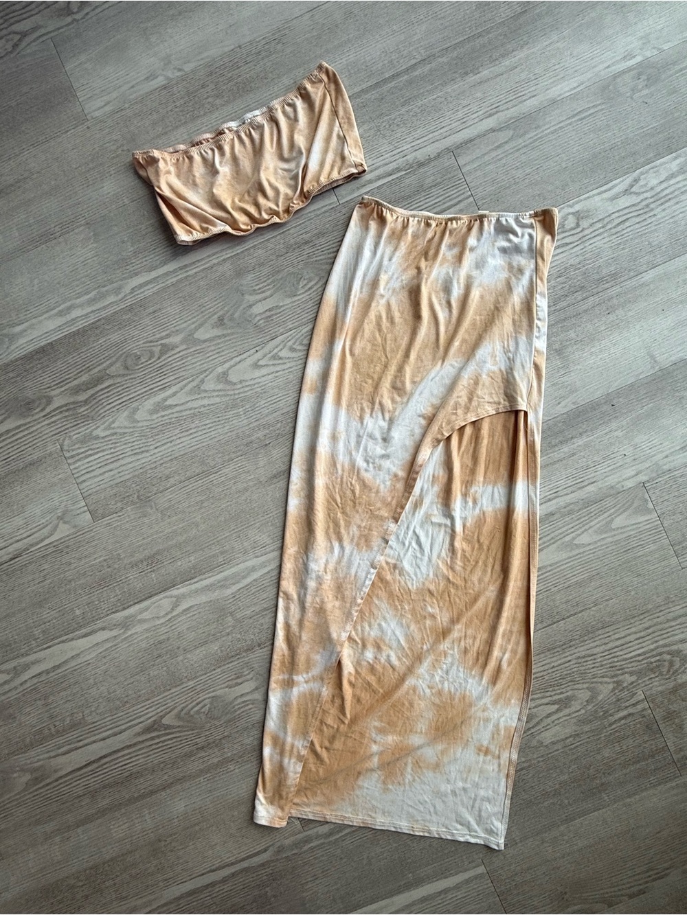Women's Tie-Dye High-Slit Maxi Skirt - Peach/Cream